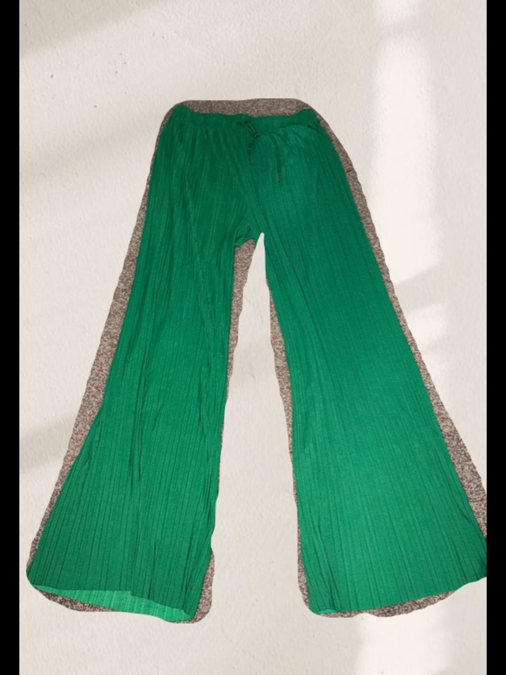 Green Wide-Leg Pleated Pants
